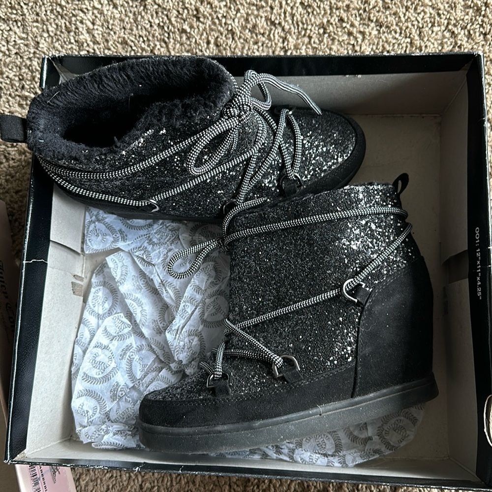Heeled boots Juicy Couture